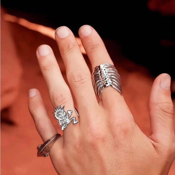 Hard Jewelry Rib Cage Ring - Picture 2 of 6